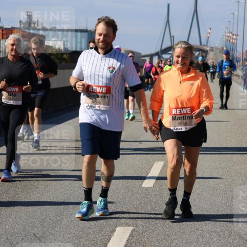 03.10.2025 - Köhlbrandbrückenlauf Strokosch-Dieckow http://msf.ph/oto/9166099 03.10.2025 13:17:38 Position 3 5835, 5565, 5566 meine-sportfotos.de