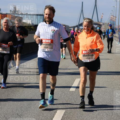 03.10.2025 - Köhlbrandbrückenlauf Strokosch-Dieckow http://msf.ph/oto/9166100 03.10.2025 13:17:38 Position 3 5835, 5565, 5566 meine-sportfotos.de
