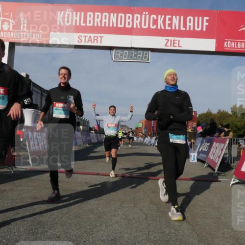 03.10.2025 - Köhlbrandbrückenlauf Matties Gatica Varas http://msf.ph/oto/9166101 03.10.2025 10:01:32 Ziel 1021, 1146, 1226, 1396, 2901, 3454, 3568, 3813 meine-sportfotos.de