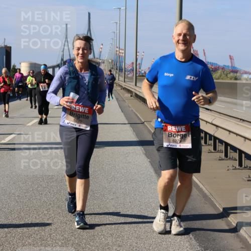 03.10.2025 - Köhlbrandbrückenlauf Strokosch-Dieckow http://msf.ph/oto/9166109 03.10.2025 13:17:42 Position 3 5270, 6278 meine-sportfotos.de