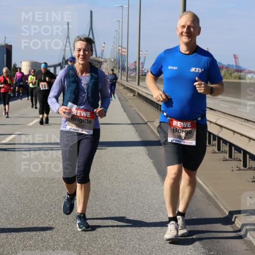 03.10.2025 - Köhlbrandbrückenlauf Strokosch-Dieckow http://msf.ph/oto/9166112 03.10.2025 13:17:42 Position 3 5270, 6278 meine-sportfotos.de