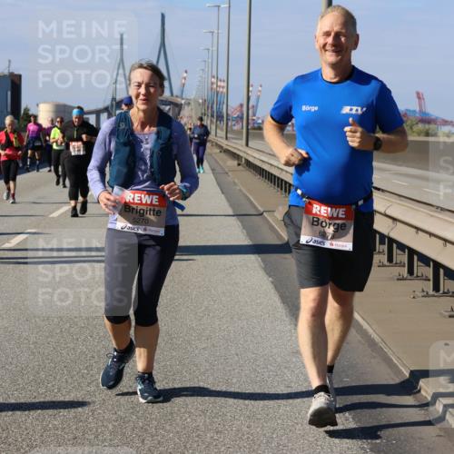 03.10.2025 - Köhlbrandbrückenlauf Strokosch-Dieckow http://msf.ph/oto/9166114 03.10.2025 13:17:42 Position 3 5270, 6278 meine-sportfotos.de