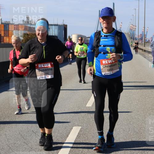 03.10.2025 - Köhlbrandbrückenlauf Strokosch-Dieckow http://msf.ph/oto/9166132 03.10.2025 13:17:50 Position 3 5444, 6259 meine-sportfotos.de