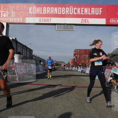 03.10.2025 - Köhlbrandbrückenlauf Matties Gatica Varas http://msf.ph/oto/9166143 03.10.2025 10:01:42 Ziel 1021, 1043, 1279, 1526, 2694, 2857, 2979 meine-sportfotos.de