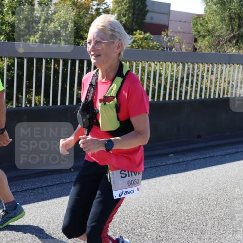 03.10.2025 - Köhlbrandbrückenlauf Strokosch-Dieckow http://msf.ph/oto/9166146 03.10.2025 13:17:54 Position 3 6030 meine-sportfotos.de