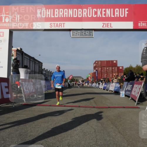 03.10.2025 - Köhlbrandbrückenlauf Matties Gatica Varas http://msf.ph/oto/9166147 03.10.2025 10:01:43 Ziel 1043, 1279, 1526, 2694, 2857, 2979, 3403 meine-sportfotos.de