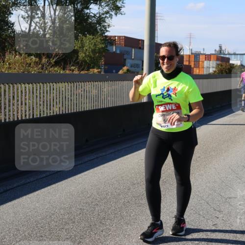 03.10.2025 - Köhlbrandbrückenlauf Strokosch-Dieckow http://msf.ph/oto/9166154 03.10.2025 13:17:57 Position 3 54 meine-sportfotos.de