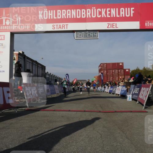 03.10.2025 - Köhlbrandbrückenlauf Matties Gatica Varas http://msf.ph/oto/9166159 03.10.2025 10:01:46 Ziel 1043, 1165, 1279, 1526, 2694, 2857, 2979, 3263, 3264, 3403 meine-sportfotos.de