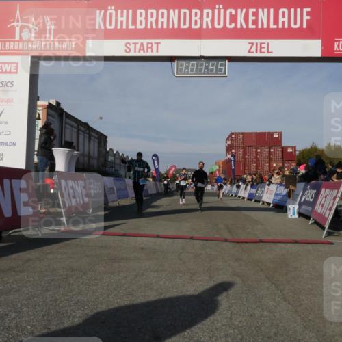 03.10.2025 - Köhlbrandbrückenlauf Matties Gatica Varas http://msf.ph/oto/9166163 03.10.2025 10:01:47 Ziel 1043, 1165, 1279, 1526, 2694, 2857, 2979, 3263, 3264, 3403 meine-sportfotos.de