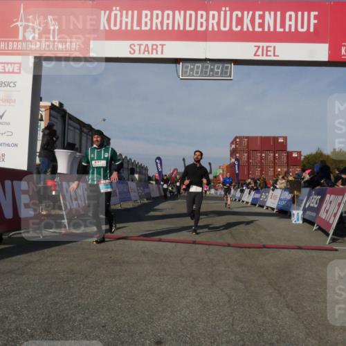 03.10.2025 - Köhlbrandbrückenlauf Matties Gatica Varas http://msf.ph/oto/9166169 03.10.2025 10:01:49 Ziel 1043, 1165, 1279, 1284, 2694, 2857, 2979, 3263, 3264, 3403 meine-sportfotos.de