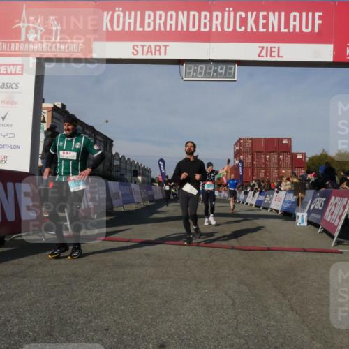 03.10.2025 - Köhlbrandbrückenlauf Matties Gatica Varas http://msf.ph/oto/9166171 03.10.2025 10:01:49 Ziel 1043, 1165, 1279, 1284, 2694, 2857, 2979, 3263, 3264, 3403 meine-sportfotos.de