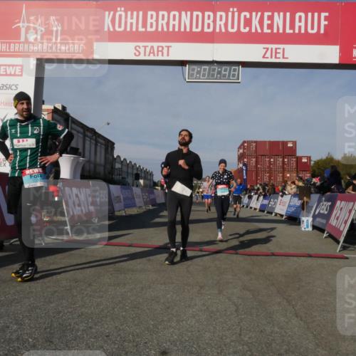 03.10.2025 - Köhlbrandbrückenlauf Matties Gatica Varas http://msf.ph/oto/9166173 03.10.2025 10:01:49 Ziel 1043, 1165, 1279, 1284, 2694, 2857, 2979, 3263, 3264, 3403 meine-sportfotos.de