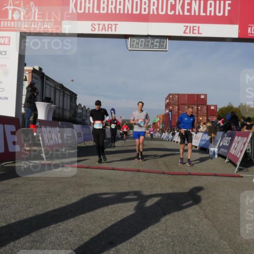 03.10.2025 - Köhlbrandbrückenlauf Matties Gatica Varas http://msf.ph/oto/9166183 03.10.2025 10:01:52 Ziel 1043, 1165, 1284, 1767, 2694, 2857, 2889, 3263, 3264, 3403 meine-sportfotos.de