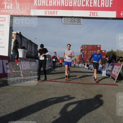 03.10.2025 - Köhlbrandbrückenlauf Matties Gatica Varas http://msf.ph/oto/9166184 03.10.2025 10:01:53 Ziel 1165, 1273, 1284, 1767, 2694, 2857, 2889, 3263, 3264, 3403 meine-sportfotos.de