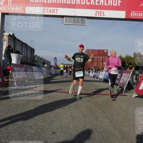 03.10.2025 - Köhlbrandbrückenlauf Matties Gatica Varas http://msf.ph/oto/9166207 03.10.2025 10:01:59 Ziel 1182, 1194, 1273, 1284, 1474, 1767, 2843, 2889, 3118, 3444 meine-sportfotos.de