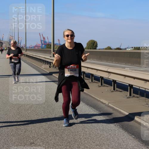 03.10.2025 - Köhlbrandbrückenlauf Strokosch-Dieckow http://msf.ph/oto/9166216 03.10.2025 13:18:21 Position 3 5416, 5415 meine-sportfotos.de