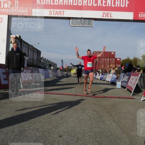 03.10.2025 - Köhlbrandbrückenlauf Matties Gatica Varas http://msf.ph/oto/9166231 03.10.2025 10:02:05 Ziel 1182, 1194, 1273, 1380, 1474, 1504, 2843, 3118, 3139, 3165, 3444 meine-sportfotos.de