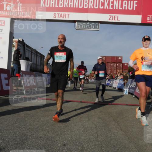 03.10.2025 - Köhlbrandbrückenlauf Matties Gatica Varas http://msf.ph/oto/9166248 03.10.2025 10:02:09 Ziel 1182, 1205, 1280, 1292, 1357, 1380, 1504, 2843, 3118, 3139, 3165, 3444, 3495 meine-sportfotos.de