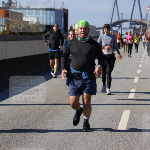 03.10.2025 - Köhlbrandbrückenlauf Strokosch-Dieckow http://msf.ph/oto/9166266 03.10.2025 13:18:35 Position 3 5613 meine-sportfotos.de