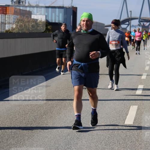 03.10.2025 - Köhlbrandbrückenlauf Strokosch-Dieckow http://msf.ph/oto/9166271 03.10.2025 13:18:35 Position 3  meine-sportfotos.de