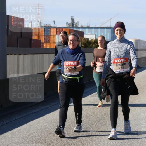 03.10.2025 - Köhlbrandbrückenlauf Strokosch-Dieckow http://msf.ph/oto/9166275 03.10.2025 13:18:40 Position 3 6161, 5613 meine-sportfotos.de