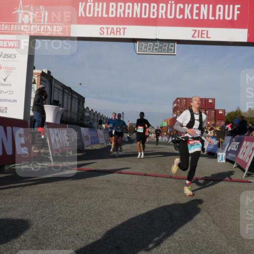 03.10.2025 - Köhlbrandbrückenlauf Matties Gatica Varas http://msf.ph/oto/9166277 03.10.2025 10:02:17 Ziel 1205, 1219, 1280, 1292, 1357, 1493, 1966, 3495, 3806 meine-sportfotos.de