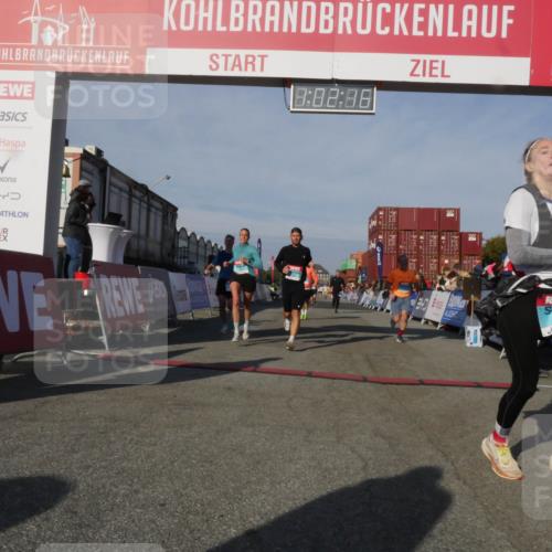 03.10.2025 - Köhlbrandbrückenlauf Matties Gatica Varas http://msf.ph/oto/9166279 03.10.2025 10:02:17 Ziel 1205, 1219, 1280, 1292, 1357, 1493, 1966, 3495, 3806 meine-sportfotos.de