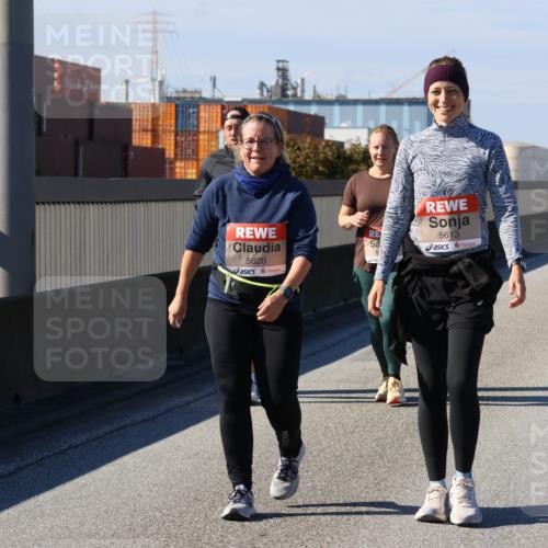 03.10.2025 - Köhlbrandbrückenlauf Strokosch-Dieckow http://msf.ph/oto/9166280 03.10.2025 13:18:40 Position 3 5620, 5613 meine-sportfotos.de