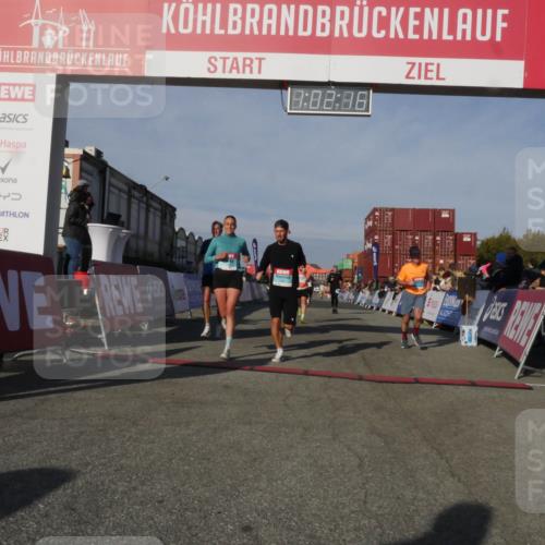 03.10.2025 - Köhlbrandbrückenlauf Matties Gatica Varas http://msf.ph/oto/9166281 03.10.2025 10:02:18 Ziel 1205, 1219, 1280, 1292, 1357, 1493, 1966, 2849, 3316, 3495, 3806 meine-sportfotos.de