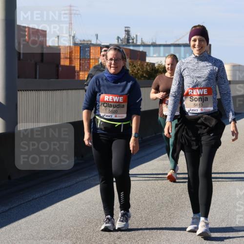 03.10.2025 - Köhlbrandbrückenlauf Strokosch-Dieckow http://msf.ph/oto/9166283 03.10.2025 13:18:40 Position 3 5620, 5613 meine-sportfotos.de
