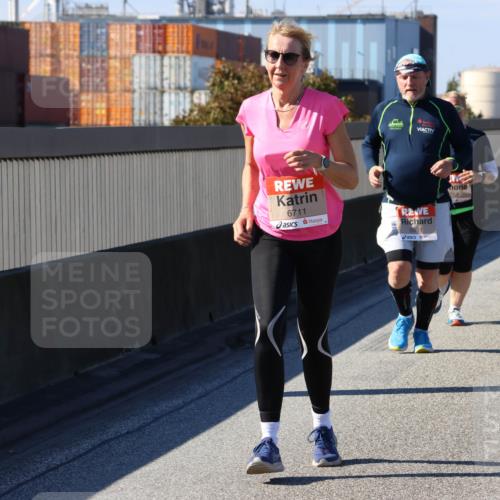 03.10.2025 - Köhlbrandbrückenlauf Strokosch-Dieckow http://msf.ph/oto/9166291 03.10.2025 13:18:54 Position 3 6711, 253 meine-sportfotos.de