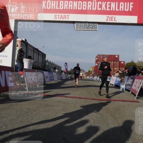 03.10.2025 - Köhlbrandbrückenlauf Matties Gatica Varas http://msf.ph/oto/9166296 03.10.2025 10:02:22 Ziel 1144, 1219, 1493, 1776, 1966, 2849, 3316, 3806 meine-sportfotos.de