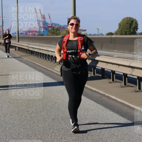 03.10.2025 - Köhlbrandbrückenlauf Strokosch-Dieckow http://msf.ph/oto/9166297 03.10.2025 13:18:57 Position 3  meine-sportfotos.de