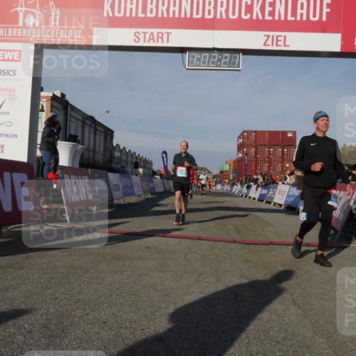 03.10.2025 - Köhlbrandbrückenlauf Matties Gatica Varas http://msf.ph/oto/9166302 03.10.2025 10:02:23 Ziel 1144, 1219, 1493, 1776, 1966, 2849, 3316, 3806 meine-sportfotos.de