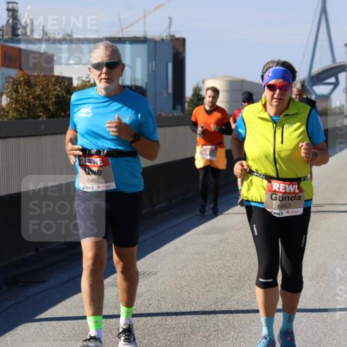 03.10.2025 - Köhlbrandbrückenlauf Strokosch-Dieckow http://msf.ph/oto/9166308 03.10.2025 13:19:01 Position 3 6462, 6463 meine-sportfotos.de