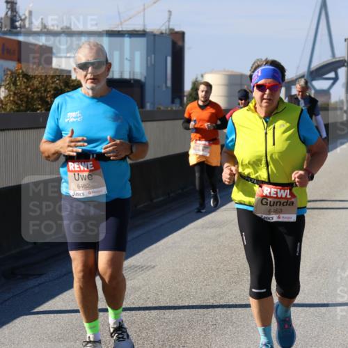 03.10.2025 - Köhlbrandbrückenlauf Strokosch-Dieckow http://msf.ph/oto/9166314 03.10.2025 13:19:01 Position 3 6462, 6463 meine-sportfotos.de