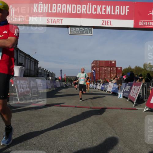 03.10.2025 - Köhlbrandbrückenlauf Matties Gatica Varas http://msf.ph/oto/9166318 03.10.2025 10:02:27 Ziel 1144, 1776, 2849, 3224, 3316, 3806 meine-sportfotos.de