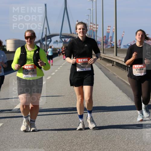 03.10.2025 - Köhlbrandbrückenlauf Strokosch-Dieckow http://msf.ph/oto/9166323 03.10.2025 13:19:08 Position 3 361, 5228, 5232, 5257, 5351 meine-sportfotos.de