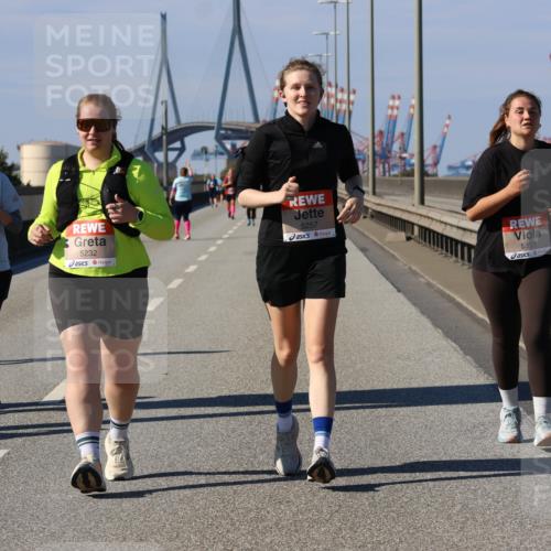 03.10.2025 - Köhlbrandbrückenlauf Strokosch-Dieckow http://msf.ph/oto/9166328 03.10.2025 13:19:08 Position 3 361, 5228, 5232, 5257, 5351 meine-sportfotos.de
