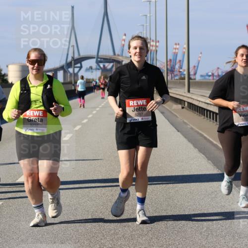 03.10.2025 - Köhlbrandbrückenlauf Strokosch-Dieckow http://msf.ph/oto/9166334 03.10.2025 13:19:08 Position 3 6695, 361, 5228, 5232, 5257, 5351 meine-sportfotos.de