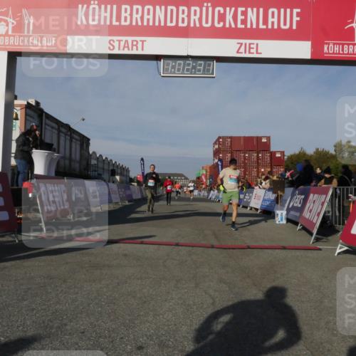 03.10.2025 - Köhlbrandbrückenlauf Matties Gatica Varas http://msf.ph/oto/9166337 03.10.2025 10:02:33 Ziel 1144, 1595, 1776, 1878, 3111, 3224, 3331 meine-sportfotos.de