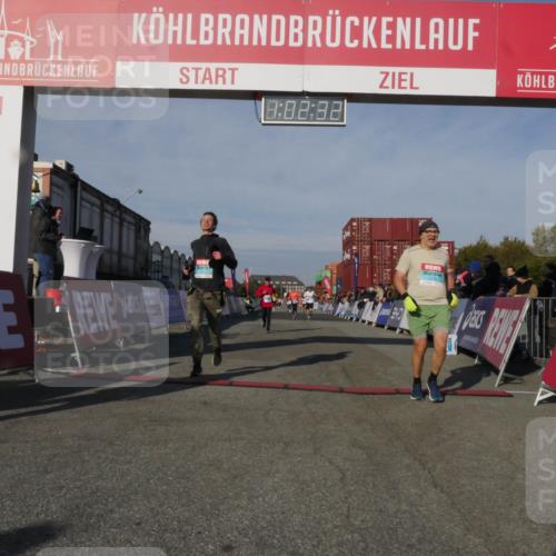 03.10.2025 - Köhlbrandbrückenlauf Matties Gatica Varas http://msf.ph/oto/9166342 03.10.2025 10:02:34 Ziel 1144, 1595, 1776, 1878, 3111, 3224, 3331 meine-sportfotos.de