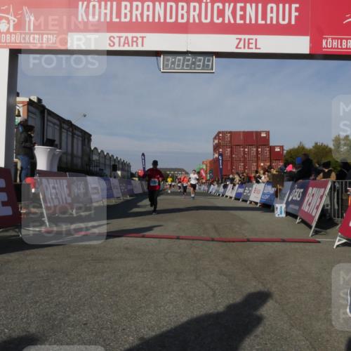 03.10.2025 - Köhlbrandbrückenlauf Matties Gatica Varas http://msf.ph/oto/9166348 03.10.2025 10:02:36 Ziel 1311, 1595, 1878, 3111, 3224, 3331 meine-sportfotos.de