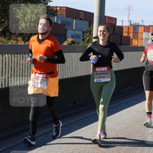 03.10.2025 - Köhlbrandbrückenlauf Strokosch-Dieckow http://msf.ph/oto/9166349 03.10.2025 13:19:11 Position 3 5086, 4944, 540 meine-sportfotos.de