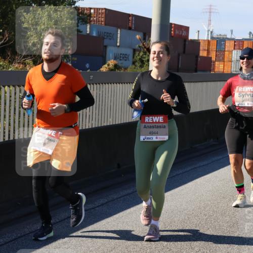 03.10.2025 - Köhlbrandbrückenlauf Strokosch-Dieckow http://msf.ph/oto/9166354 03.10.2025 13:19:12 Position 3 5086, 4944, 5464 meine-sportfotos.de