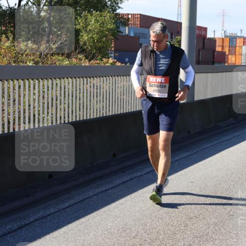03.10.2025 - Köhlbrandbrückenlauf Strokosch-Dieckow http://msf.ph/oto/9166365 03.10.2025 13:19:17 Position 3 6695 meine-sportfotos.de