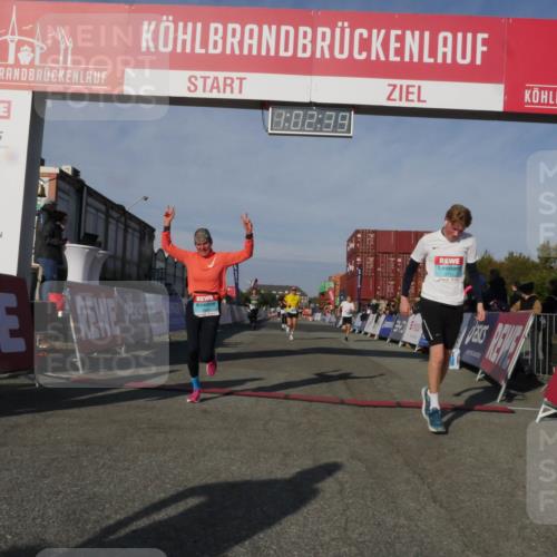 03.10.2025 - Köhlbrandbrückenlauf Matties Gatica Varas http://msf.ph/oto/9166368 03.10.2025 10:02:41 Ziel 1130, 1311, 1595, 1878, 3111, 3331 meine-sportfotos.de
