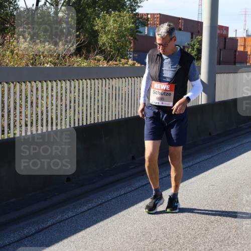 03.10.2025 - Köhlbrandbrückenlauf Strokosch-Dieckow http://msf.ph/oto/9166375 03.10.2025 13:19:17 Position 3 6695 meine-sportfotos.de