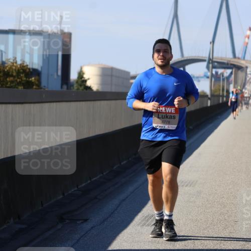 03.10.2025 - Köhlbrandbrückenlauf Strokosch-Dieckow http://msf.ph/oto/9166383 03.10.2025 13:19:31 Position 3 4778 meine-sportfotos.de