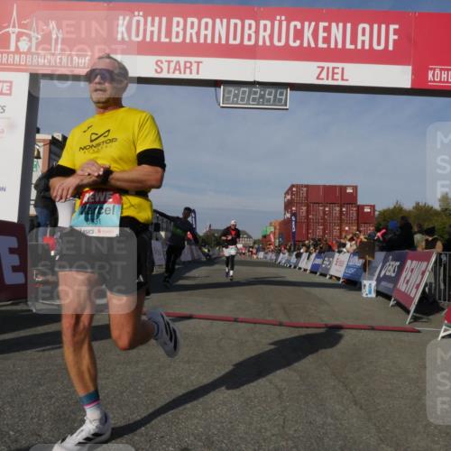 03.10.2025 - Köhlbrandbrückenlauf Matties Gatica Varas http://msf.ph/oto/9166384 03.10.2025 10:02:46 Ziel 1045, 1123, 1130, 1311, 3227 meine-sportfotos.de